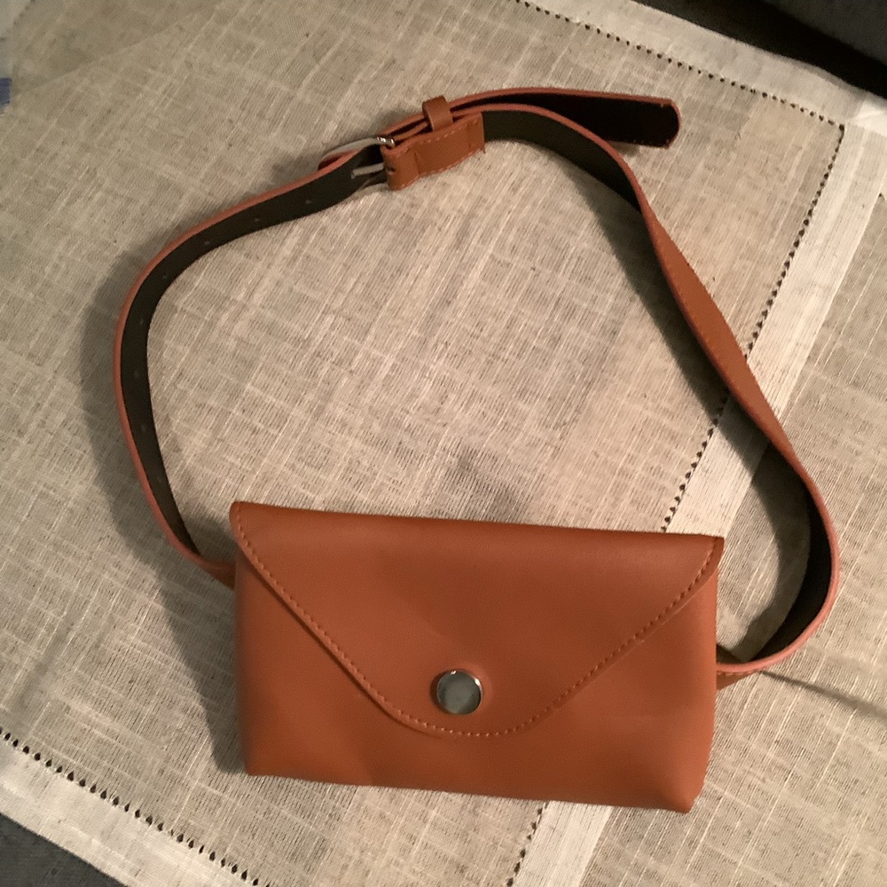 Waist wallet size small 32” NWOTS